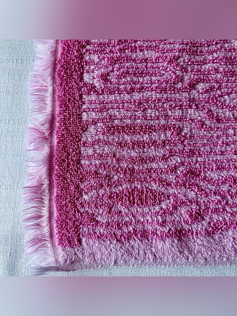 VTG Mod Hippie Fieldcrest Hot Pink Sculpted Fringed Towel Set Bath Hand MCM - Picture 6 of 9